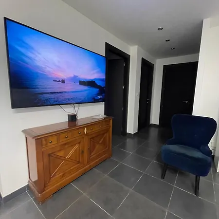 Les Apartment